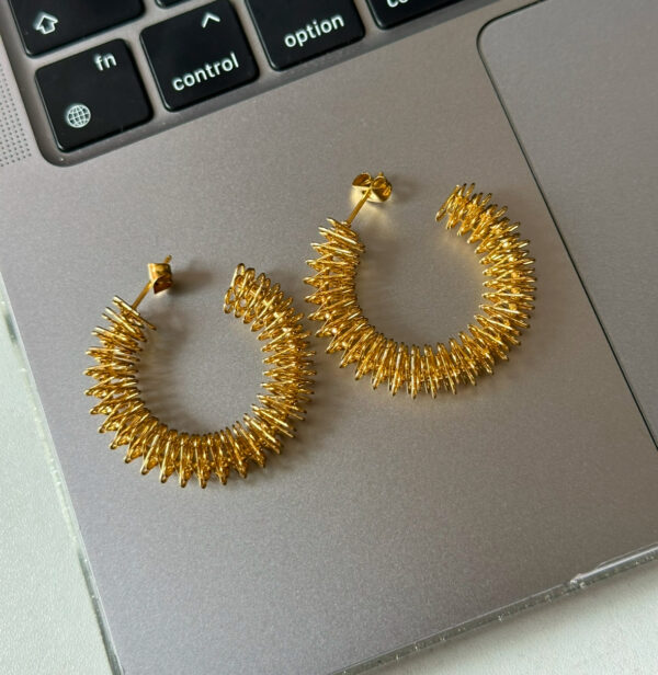 Aretes Mystic