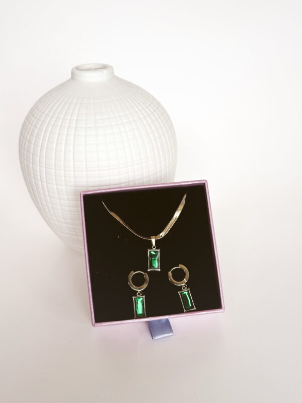 Set Radiante - collar y aretes